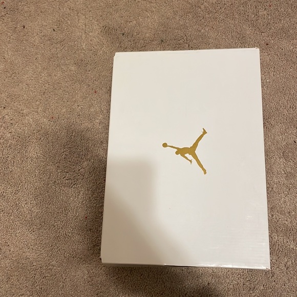 University Blue Jordan 1 Mid Sneaker - 100% Authentic - Picture 3 of 8